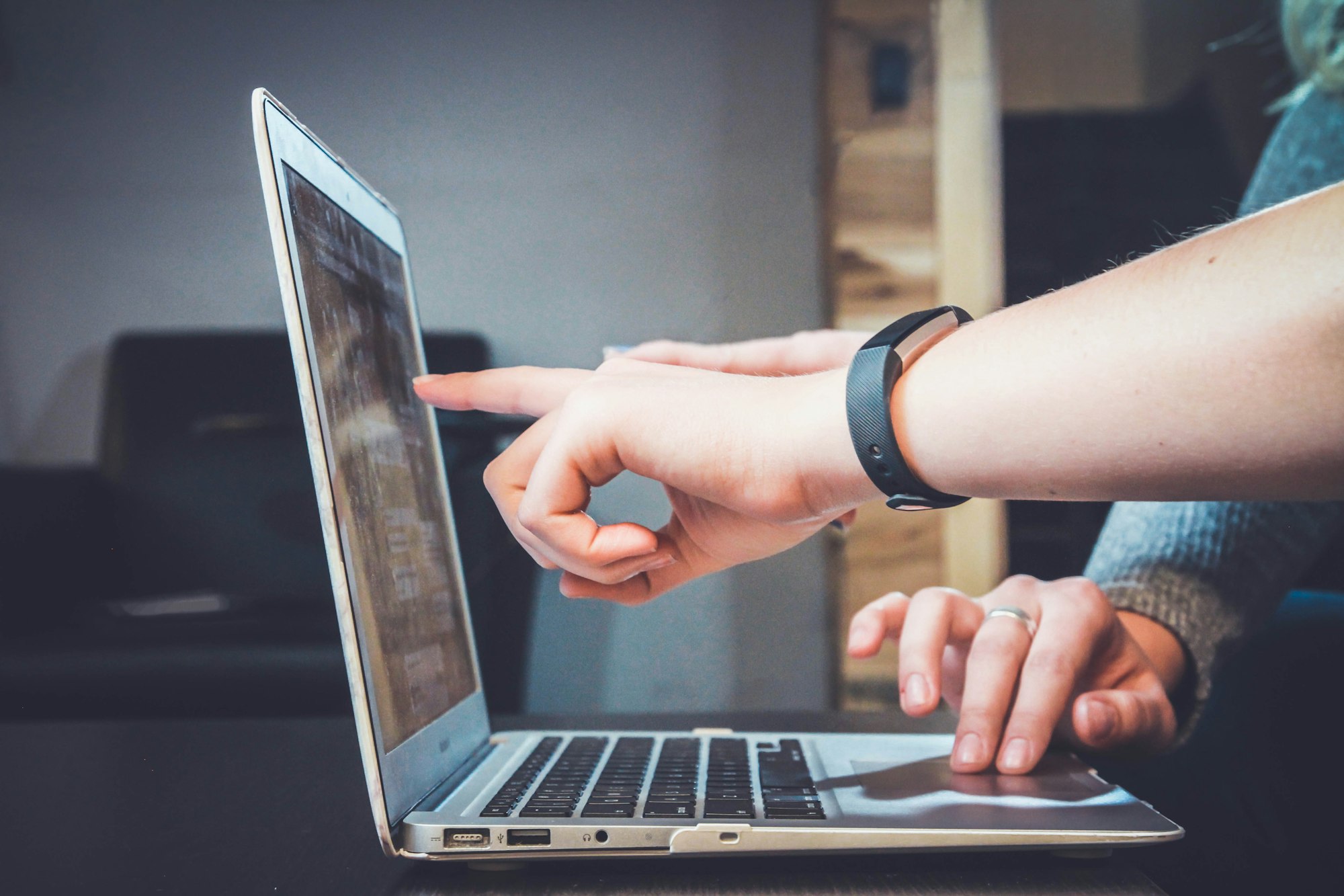 Encompass + HubSpot Integration: How Proven ROI Helps Loan Officers Close More, Faster