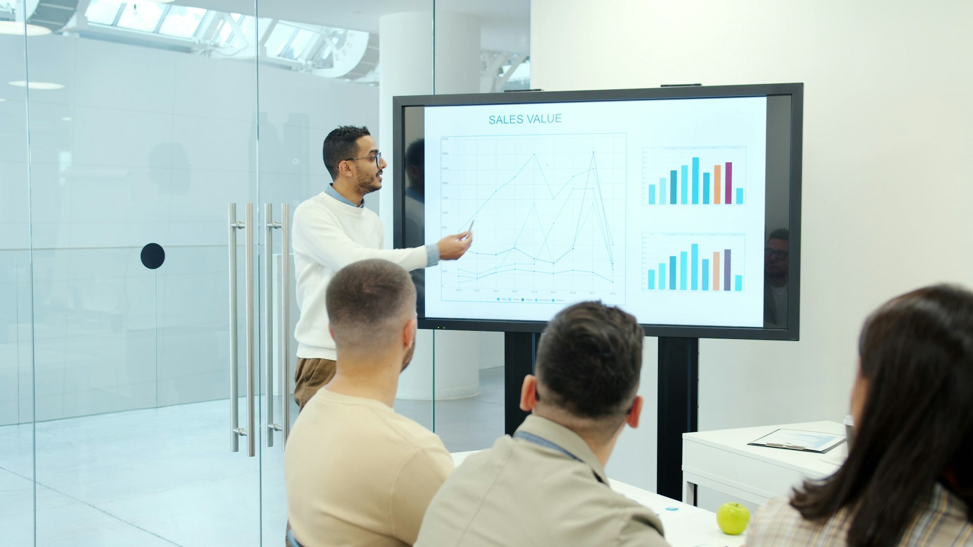 Lead Flow Pain, Disconnected Systems, And Weak Attribution How To Turn A Leaky Funnel Into A Real Revenue Engine