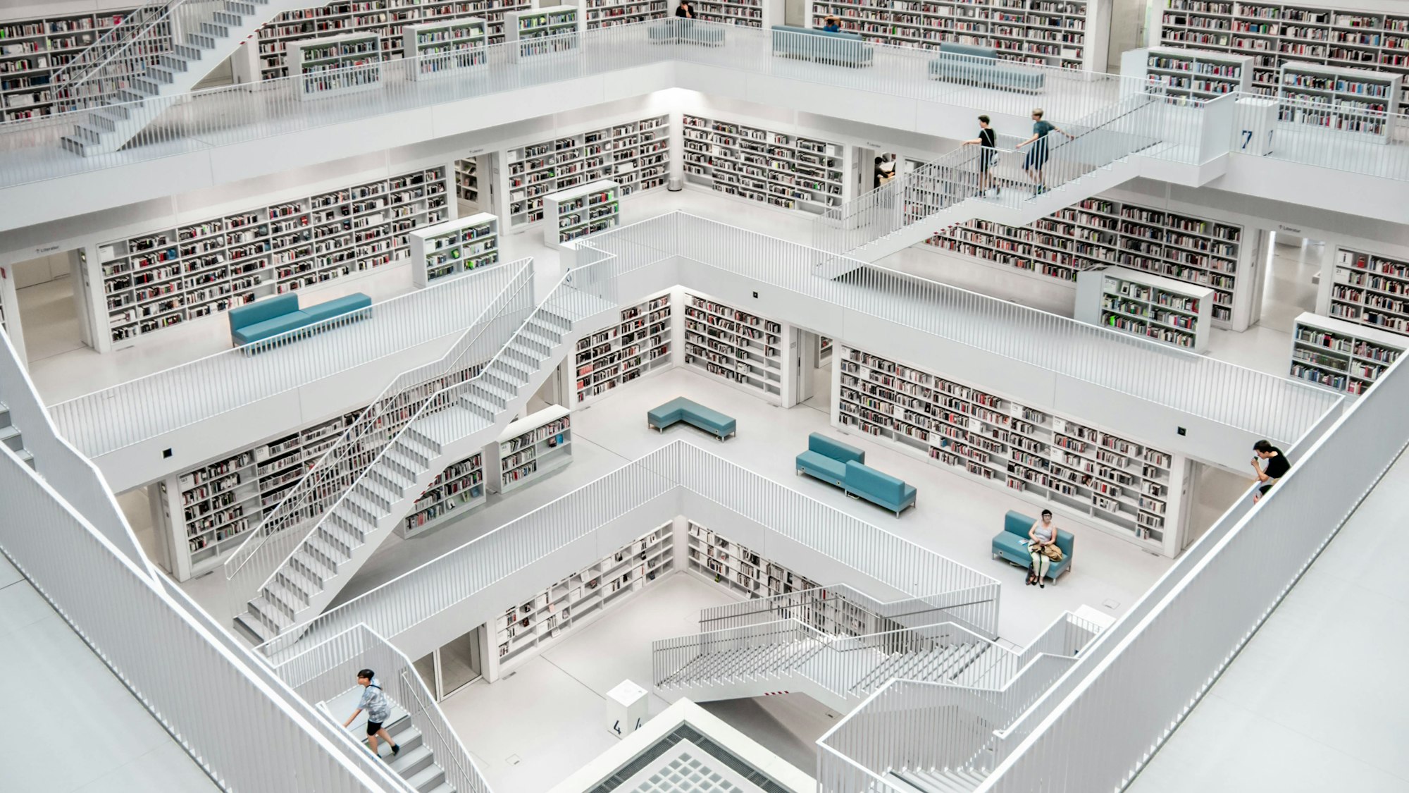 HubSpot + Notion Integration: Connect Your CRM With Your Knowledge Hub